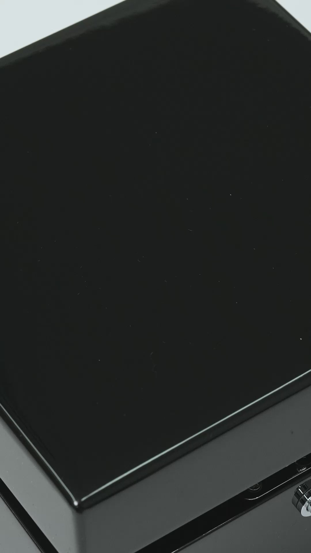 Load video: A Closer Look for Sport band S1